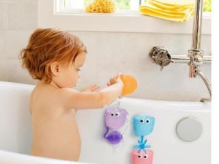 Munchkin Falls Baby and Toddler Bath Toy – Engaging Water Play for Little Ones